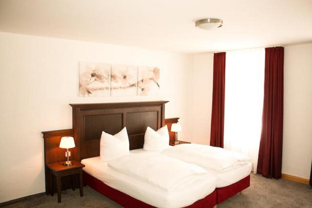 Restaurant-Cafe-Pension Himmel Landshut Exterior foto
